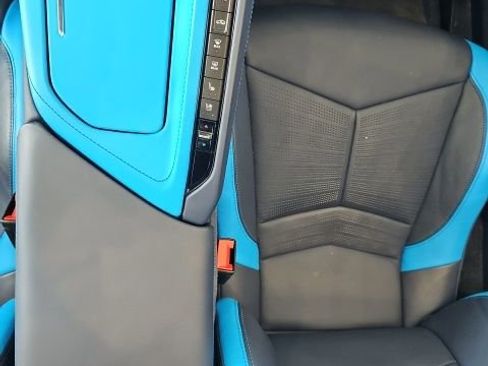 Used 2024 Chevrolet Corvette Stingray Premium Cpe w/ Z51 Performance Package image 38