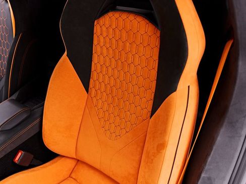 Used 2025 Lamborghini Revuelto AWD/4WD image 67