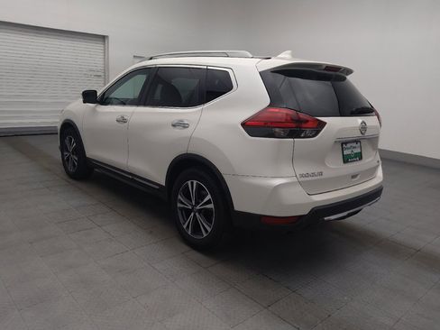 Used 2017 Nissan Rogue SL w/ SL Premium Package FWD image 3
