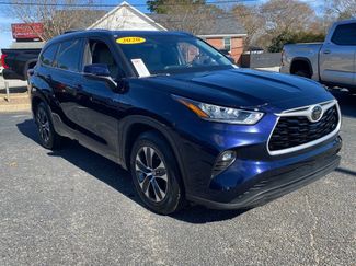 Used 2020 Toyota Highlander XLE video 1