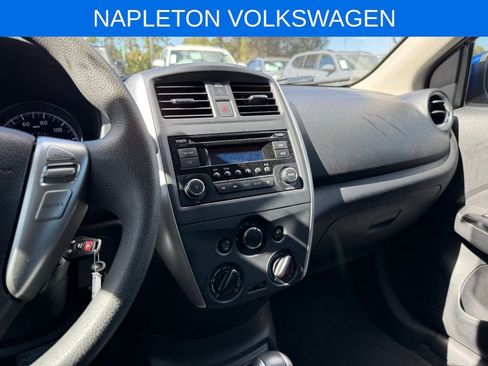 Used 2015 Nissan Versa SV image 22