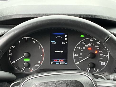 Used 2024 Toyota Corolla Cross AWD Hybrid image 13