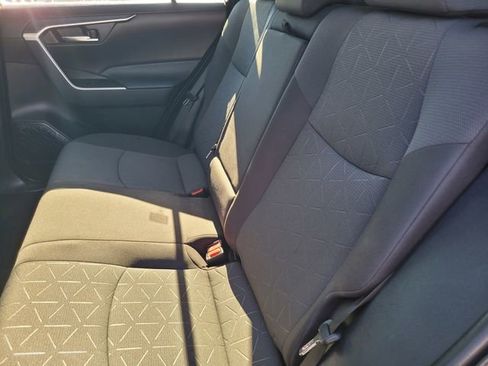 Used 2022 Toyota RAV4 XLE image 13