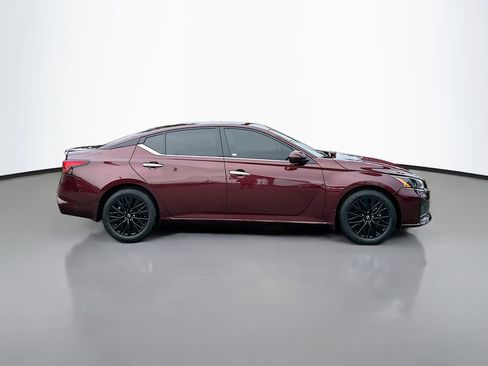 Used 2025 Nissan Altima 2.5 SV w/ SV Special Edition Package FWD image 8