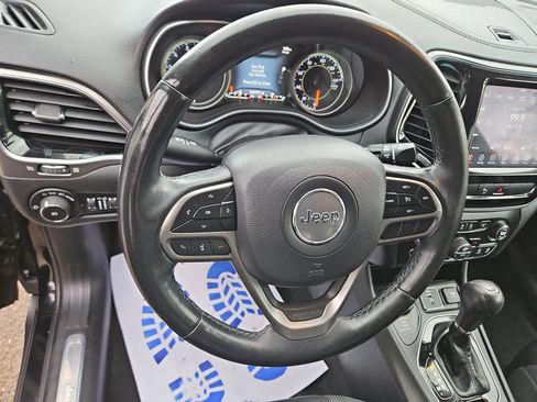 Used 2019 Jeep Cherokee Limited AWD/4WD image 14