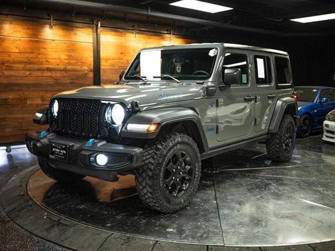 Used 2023 Jeep Wrangler Unlimited AWD/4WD image 2