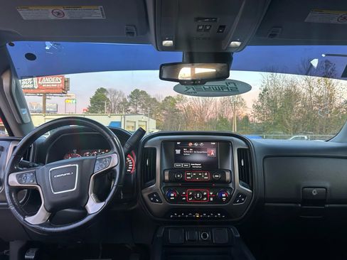Used 2015 GMC Sierra 2500 Denali w/ Duramax Plus Package image 16
