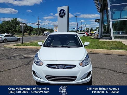 Used 2014 Hyundai Accent GLS FWD image 2