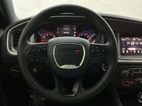 Used 2019 Dodge Charger SXT w/ Blacktop Package RWD image 31