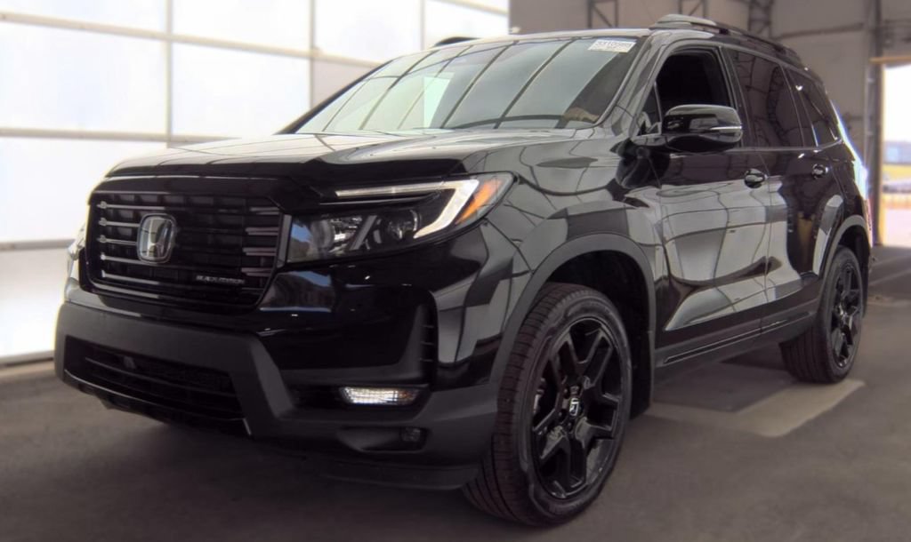 Used 2024 Honda Passport Black Edition image 1