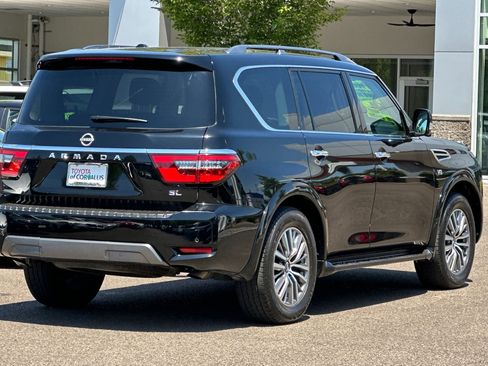 Used 2022 Nissan Armada SL w/ Captain's Chairs Package image 4