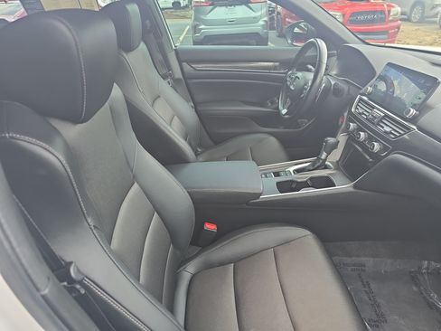 Used 2022 Honda Accord Sport image 10