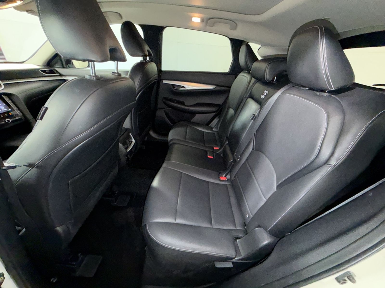 Used 2019 INFINITI QX50 Luxe AWD/4WD image 24