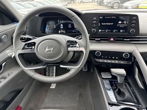 New 2026 Hyundai Elantra SEL Sport image 18