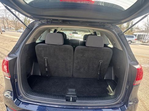 Used 2019 Kia Sorento LX image 9