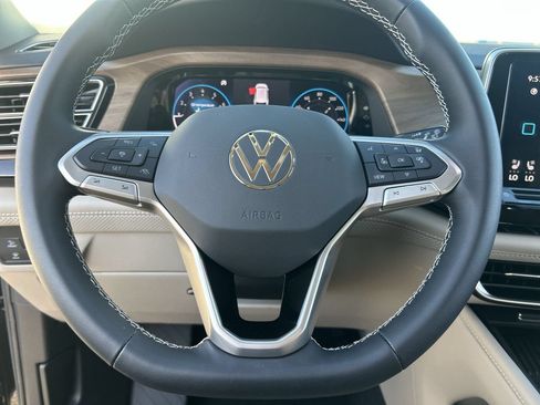 New 2026 Volkswagen Atlas SE FWD image 18