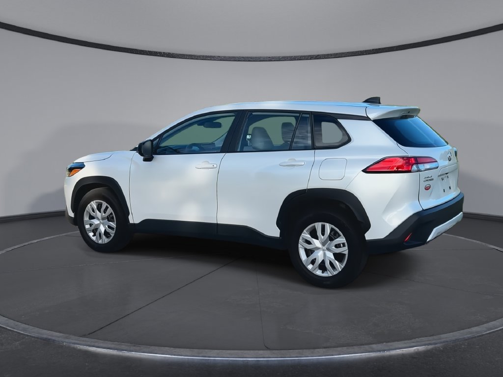 Certified 2025 Toyota Corolla Cross L FWD image 6