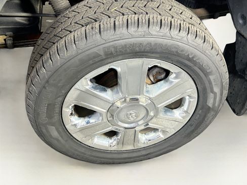 Used 2021 Toyota Tundra 1794 Edition AWD/4WD image 32