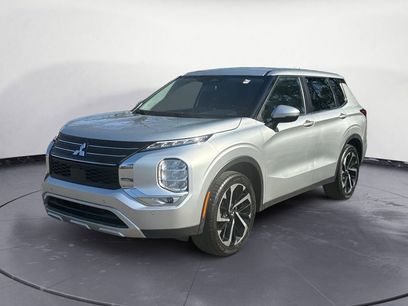 Used 2024 Mitsubishi Outlander SE