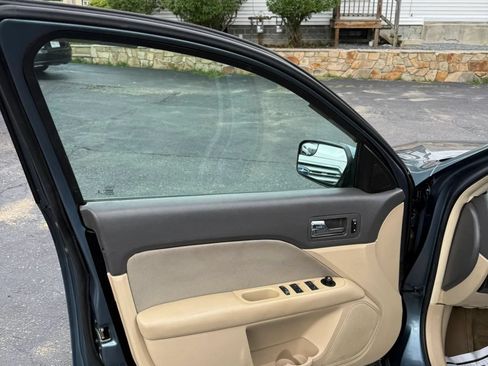 Used 2012 Ford Fusion SE FWD image 10