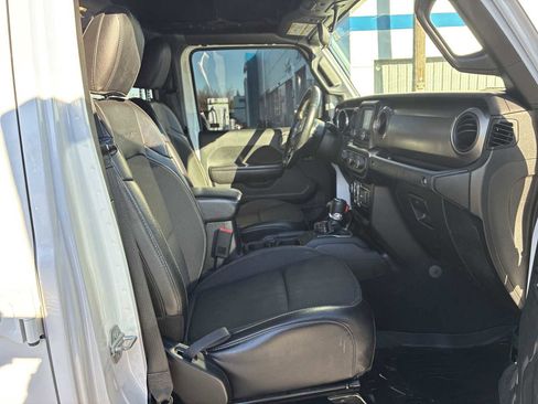 Used 2020 Jeep Wrangler Unlimited Sport image 27