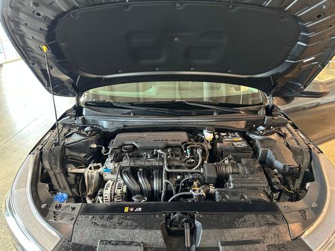 Used 2025 Kia K4 LXS image 31