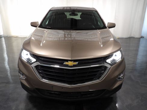 Used 2019 Chevrolet Equinox LT FWD image 2