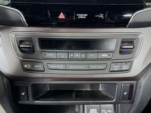 Used 2022 Honda Pilot Sport image 15