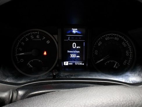 Used 2022 Toyota Tacoma TRD Sport w/ Technology Package AWD/4WD image 27