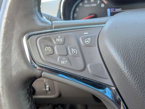 Used 2018 Chevrolet Cruze Premier FWD image 29