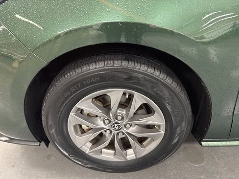 Used 2024 Toyota Sienna XLE image 42