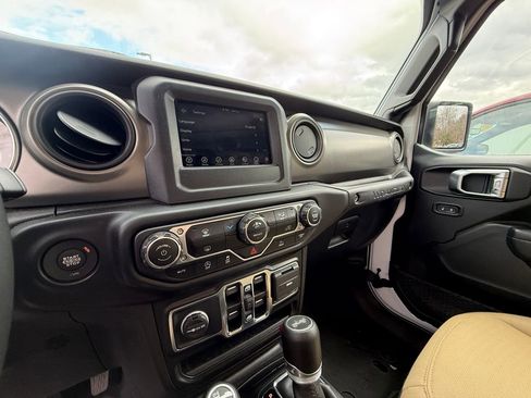 Used 2022 Jeep Wrangler Unlimited Sport S image 9