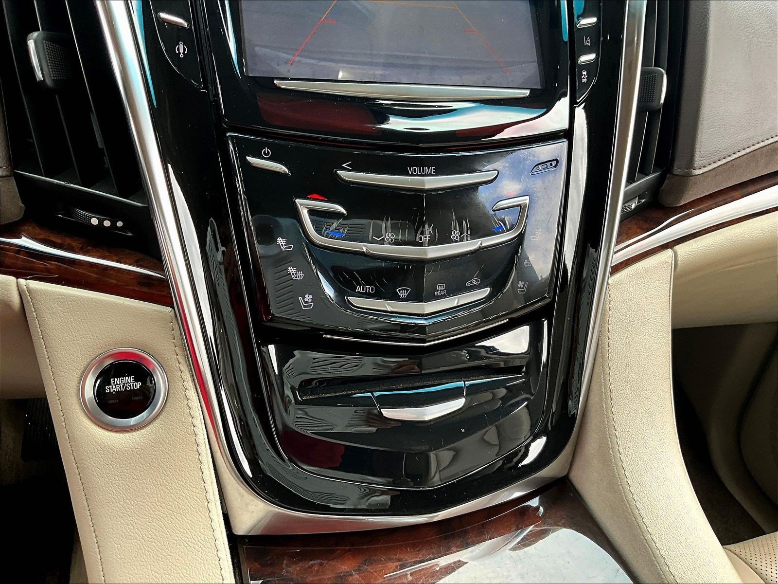 Used 2015 Cadillac Escalade Luxury RWD image 15
