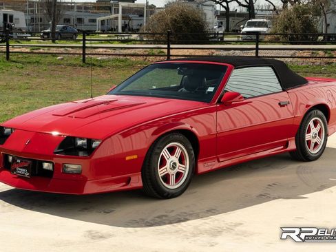 Used 1991 Chevrolet Camaro Z28 RWD image 5