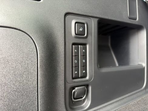 Used 2025 Ford Expedition Tremor AWD/4WD image 17