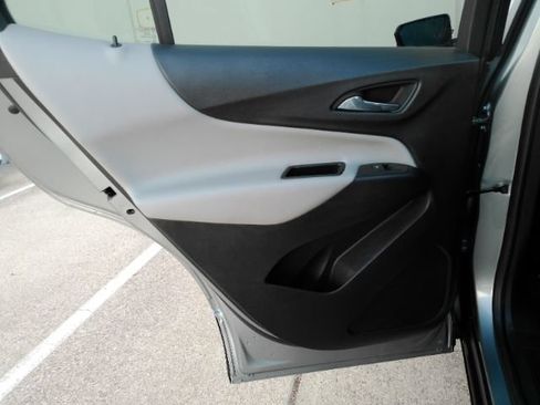 Used 2023 Chevrolet Equinox LS w/ LS Convenience Package FWD image 15