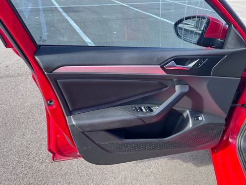 Used 2019 Volkswagen Jetta S image 10