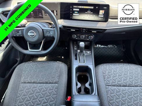 Certified 2025 Nissan Kicks SV AWD/4WD image 12