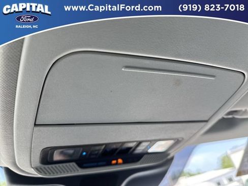 Certified 2025 Ford Expedition Active AWD/4WD image 33