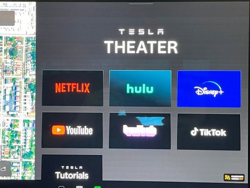 Used 2022 Tesla Model S Plaid image 40