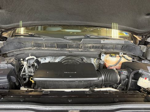 Used 2021 Chevrolet Silverado 1500 LT AWD/4WD image 20