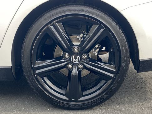 Used 2025 Honda Accord Sport image 7