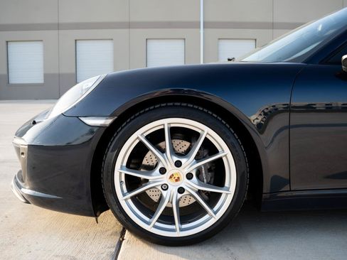 Used 2017 Porsche 911 Carrera RWD image 21