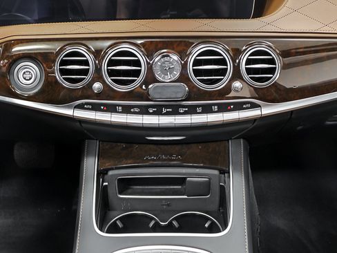 Used 2019 Mercedes-Benz Maybach S 560 4MATIC image 47