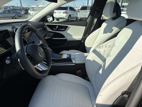 Used 2025 Mercedes-Benz C 300 Sedan image 16