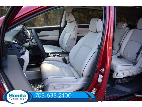 New 2026 Honda Odyssey Touring image 27