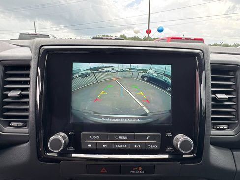 Used 2023 Nissan Frontier S RWD image 27