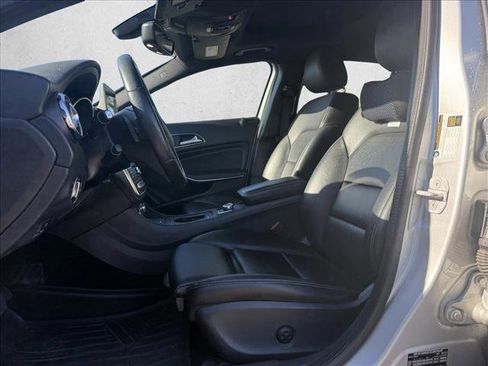 Used 2018 Mercedes-Benz GLA 250 image 10