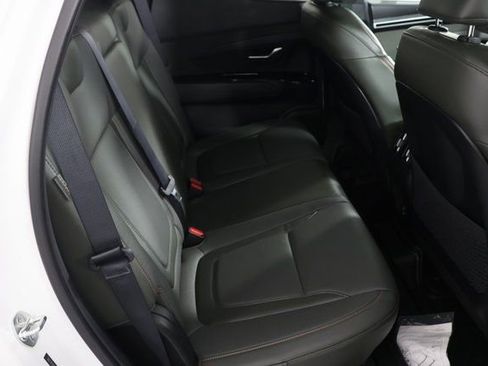 Certified 2024 Hyundai Santa Cruz Limited image 23