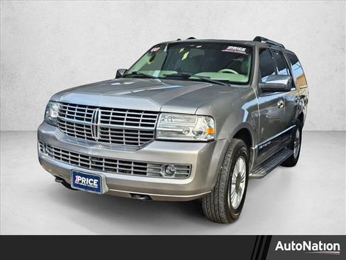 Used 2008 Lincoln Navigator 4WD image 1